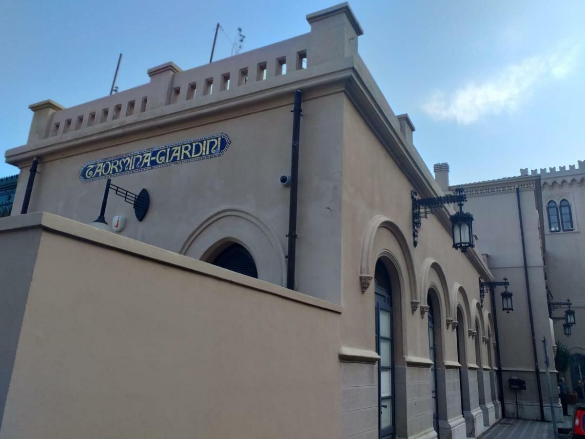 La Maison Doree Giardini-Naxos Zewnętrze zdjęcie